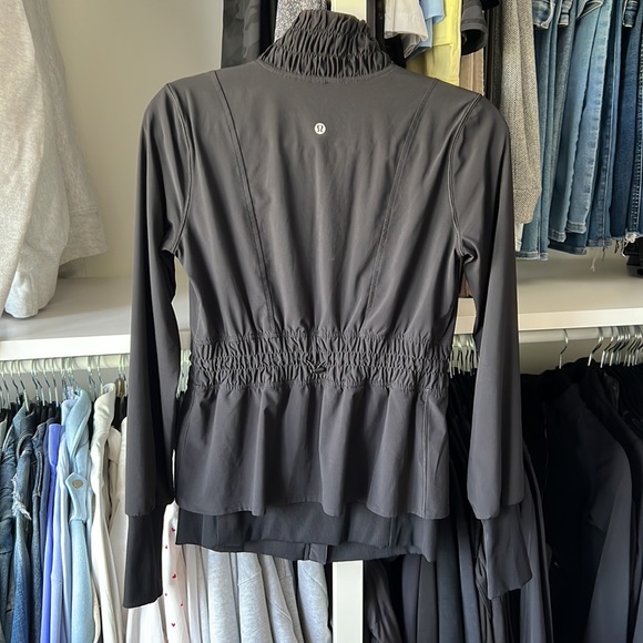 Lululemon Sights Seen Jacket - Picture 2 of 6